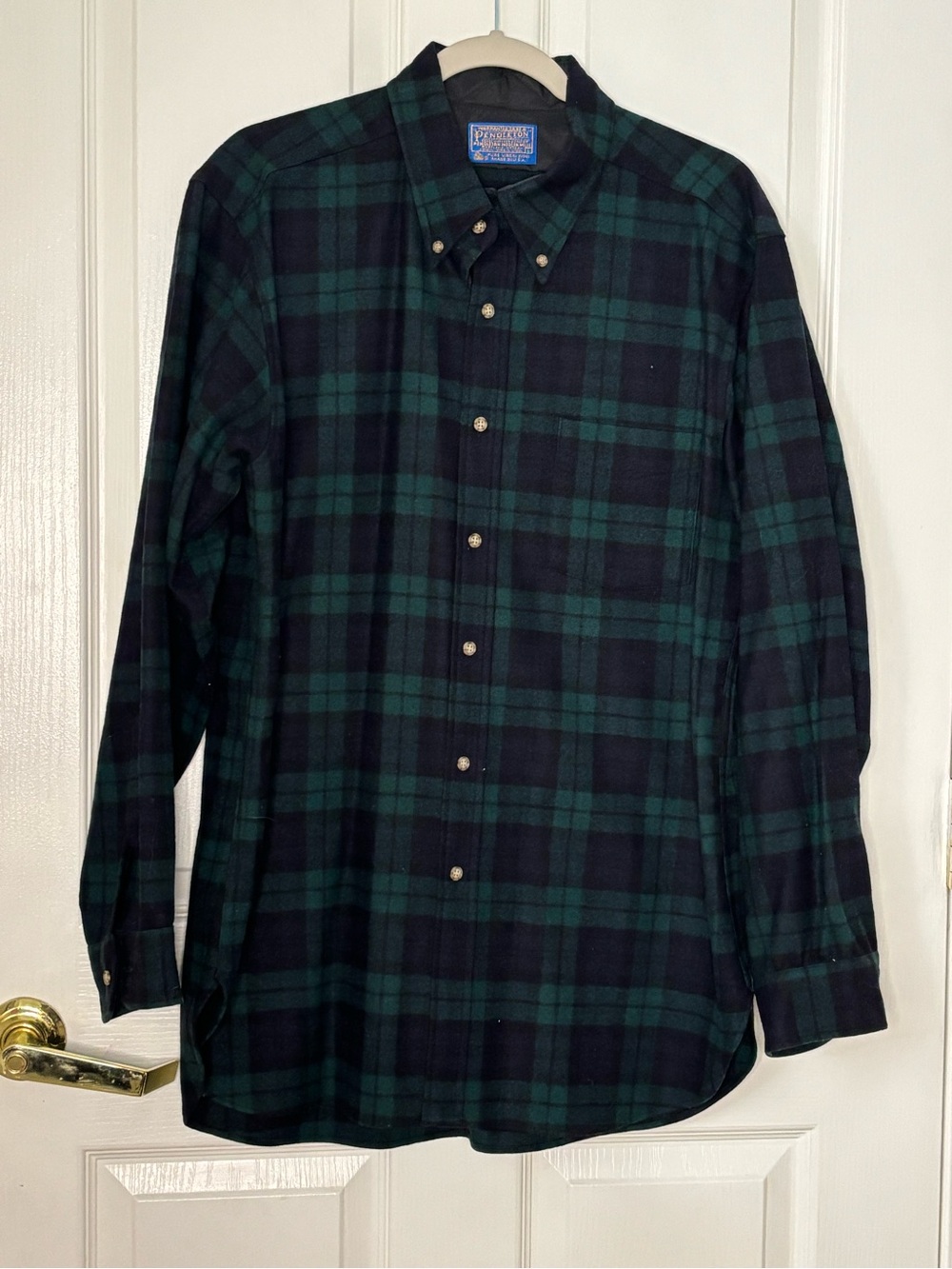 Pendleton Men’s L Black Watch Tartan Plaid 100% Virgin Wool Shirt Made USA